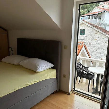 Zura アパート マリナ