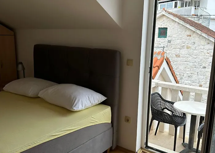 Zura アパート マリナ