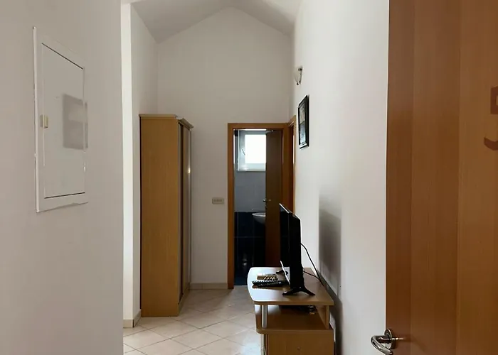 Zura アパート マリナ